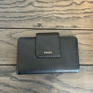 Fossil tri-fold wallet